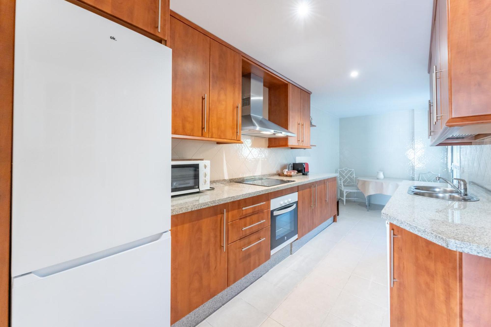 Apartemen Elviria Hills By Kura Homes *