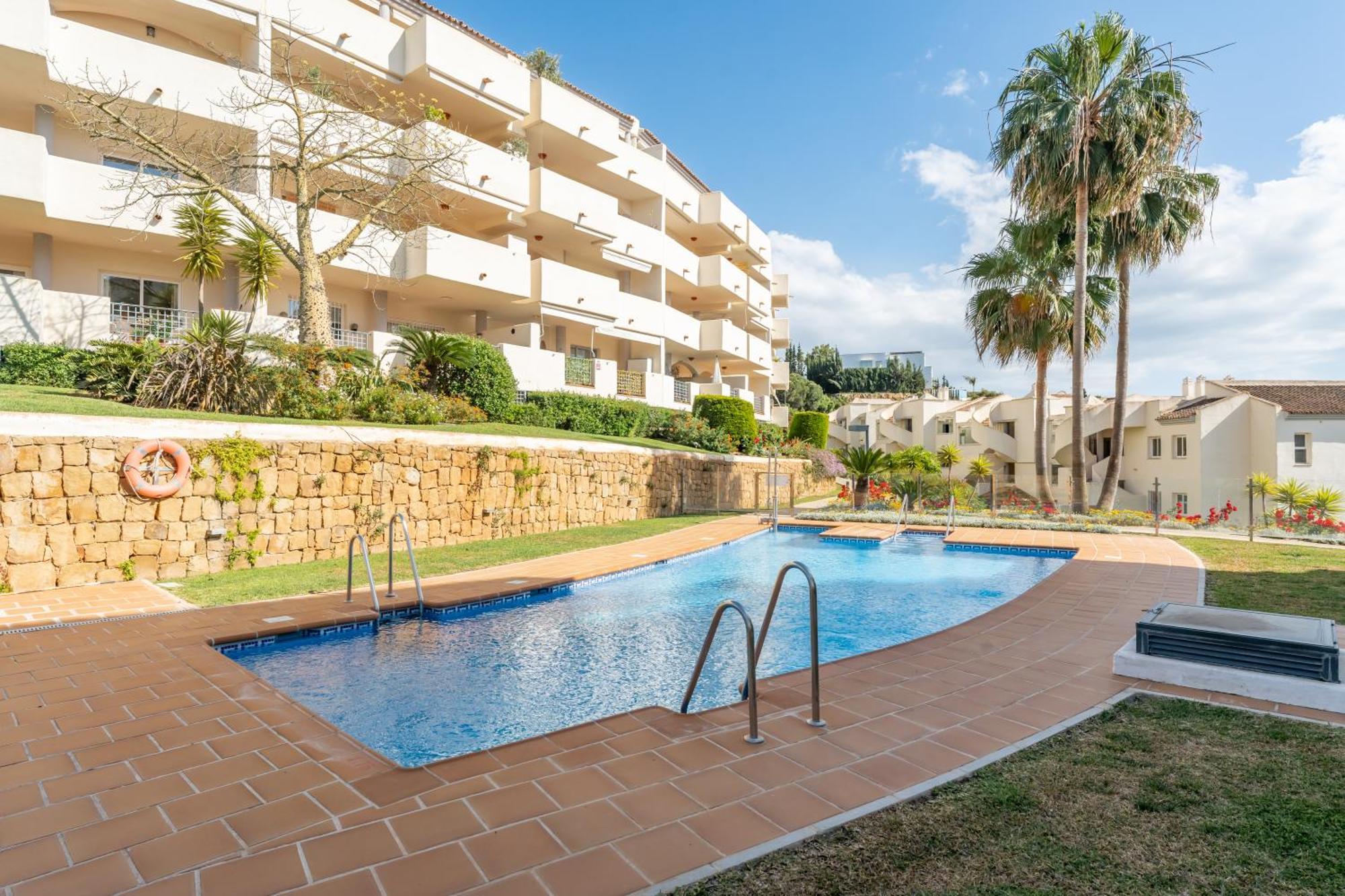 Elviria Hills By Kura Homes Apartemen Marbella