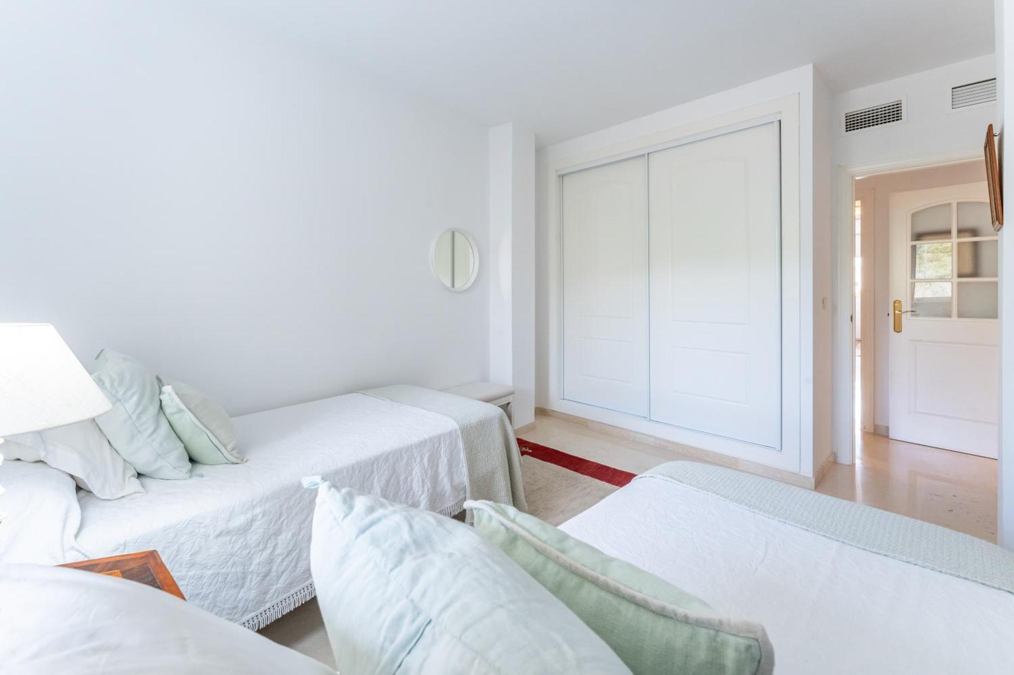 Apartemen Elviria Hills By Kura Homes Marbella